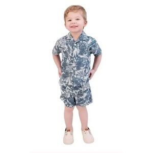 DKNY Baby Boys 2 Piece Cabana Shirt and Shorts in Size 9 Months